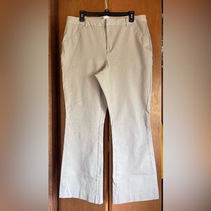Gap NWOT Women’s High-Rise Flare khaki Trouser pants size 18